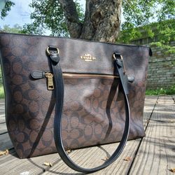 Coach Gallery Tote 