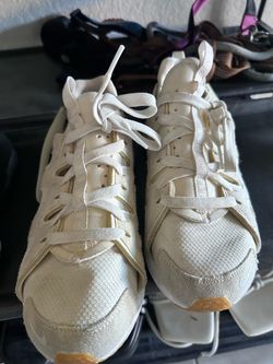 White Hauraches