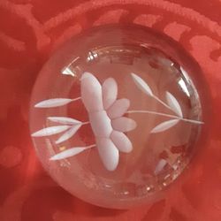 PRINCESS HOUSE HERITAGE PAPER WEIGHT.   $20.  PU 15 AND 8 OR 15 AND POWAY RD.  CHECK MY PROFILE PICTURES.  MANY MORE ITEMS. 