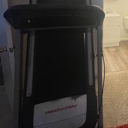 Folding Treadmill With Incline Feature
