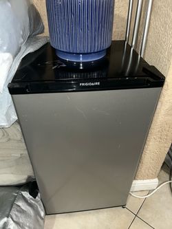 Frigidaire Mini Fridge