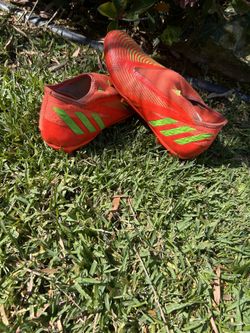 Adidas  Predator Cleats Size 9.5