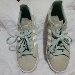 Adidas Originals Campus Ash Green/Running White Mens Size 9 1/2 Suede Sneaker.