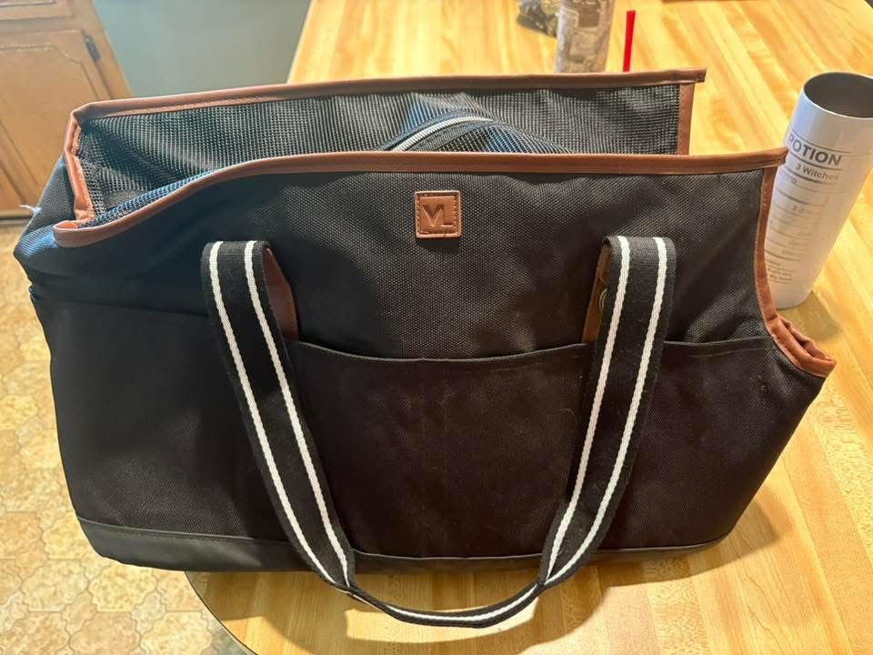 Dog carrier