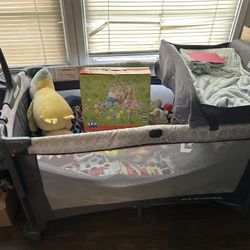 ELEMARA 4 in 1 Wide Baby Bassinet Bedside