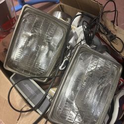 LOW PRICE MOVING- VINTAGE CAR LIGHTS