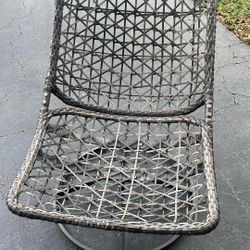 Swivel Chair - no cushion 