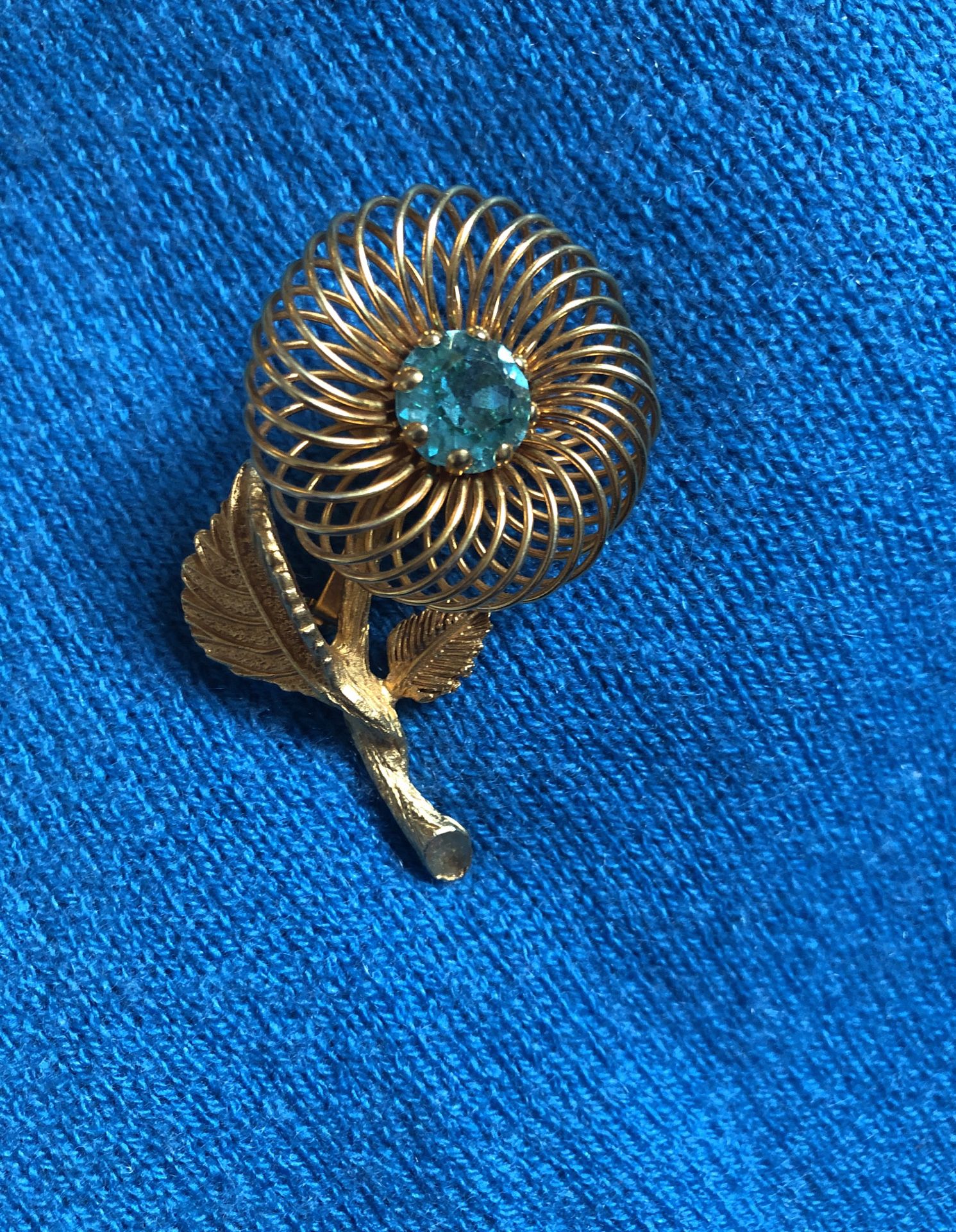 Vintage Weiss Daisy Flower Pin