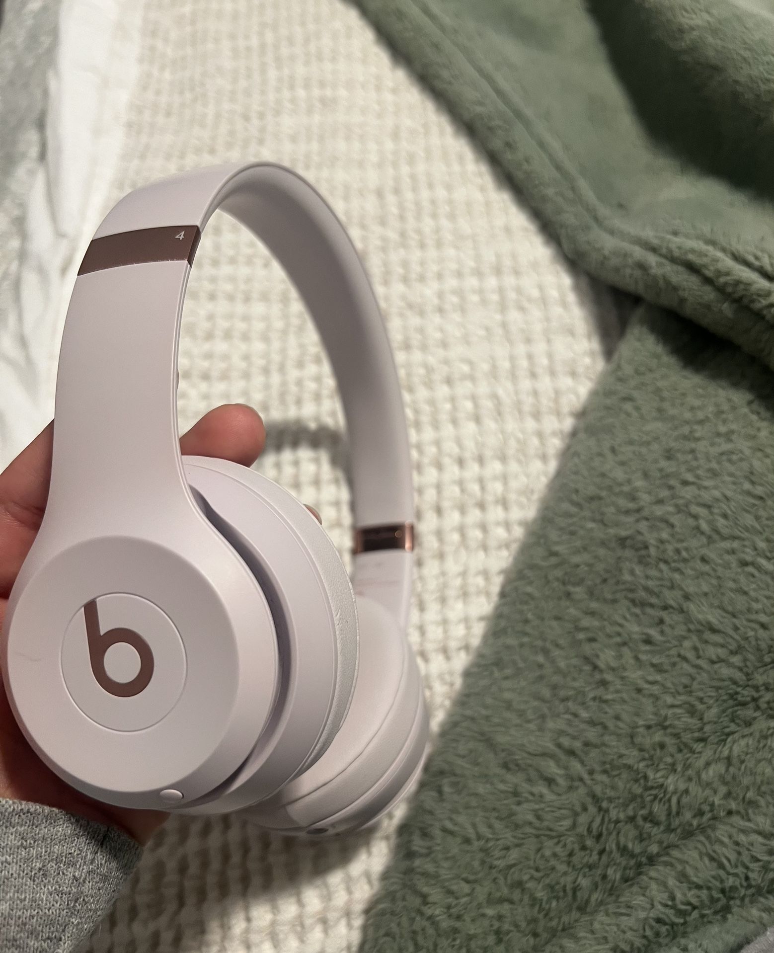 Beats Solo 4