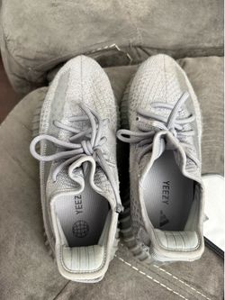 Yeezy Boost 350 V2 gray