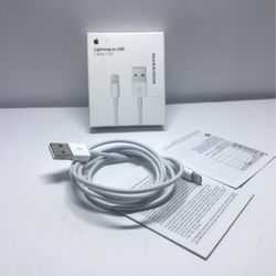 🍒 Official Apple USB-C to Lightning Cable [ 1m in Length ] 