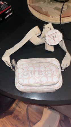Guess women’s purse