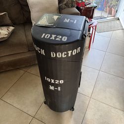 Trade Show Rolling Case w/ Wheels