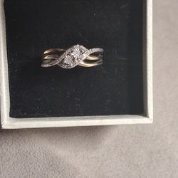 Kay Jewelers 925 Diamond Ring Size 8 Approx.  Beautiful  Real Diamonds 