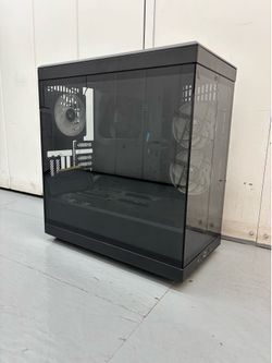Hyte Y40 PC Case + GPU riser cable