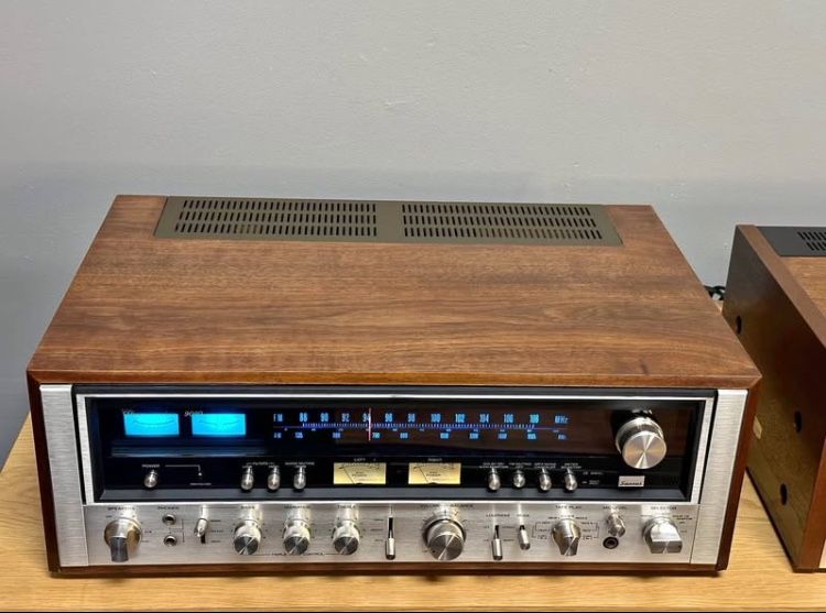 Vintage receiver Sansui 9090