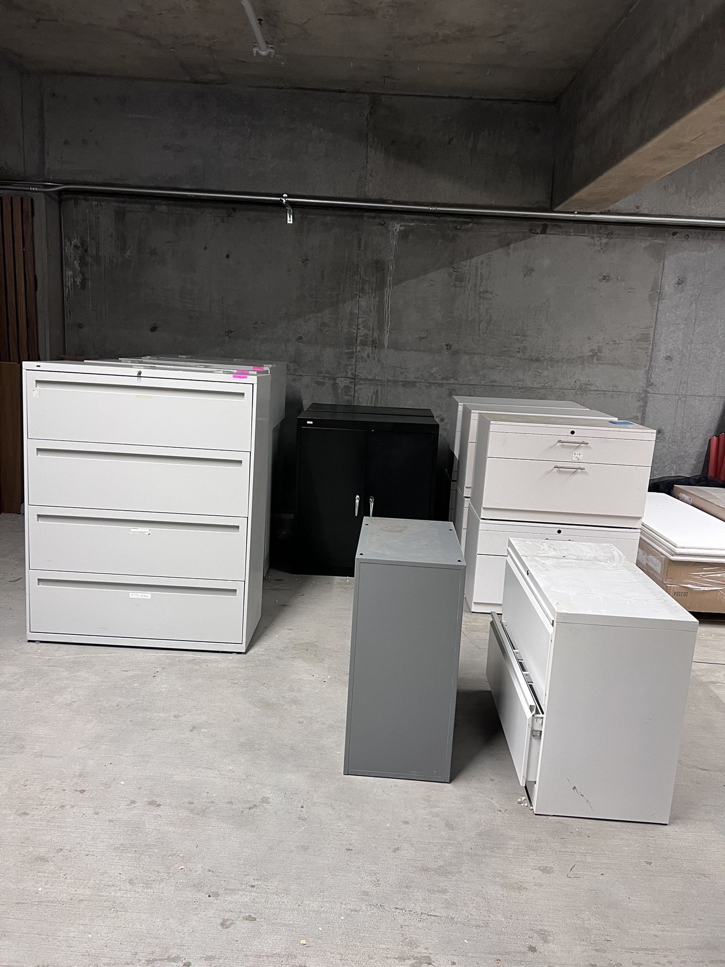 Filing cabinets, 4 drawer and 2 drawer, filing cabinets,office supplies, office furniture