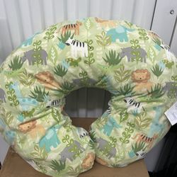 Boppy Nursing Pillow w/Covers