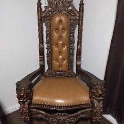Royal King Chair