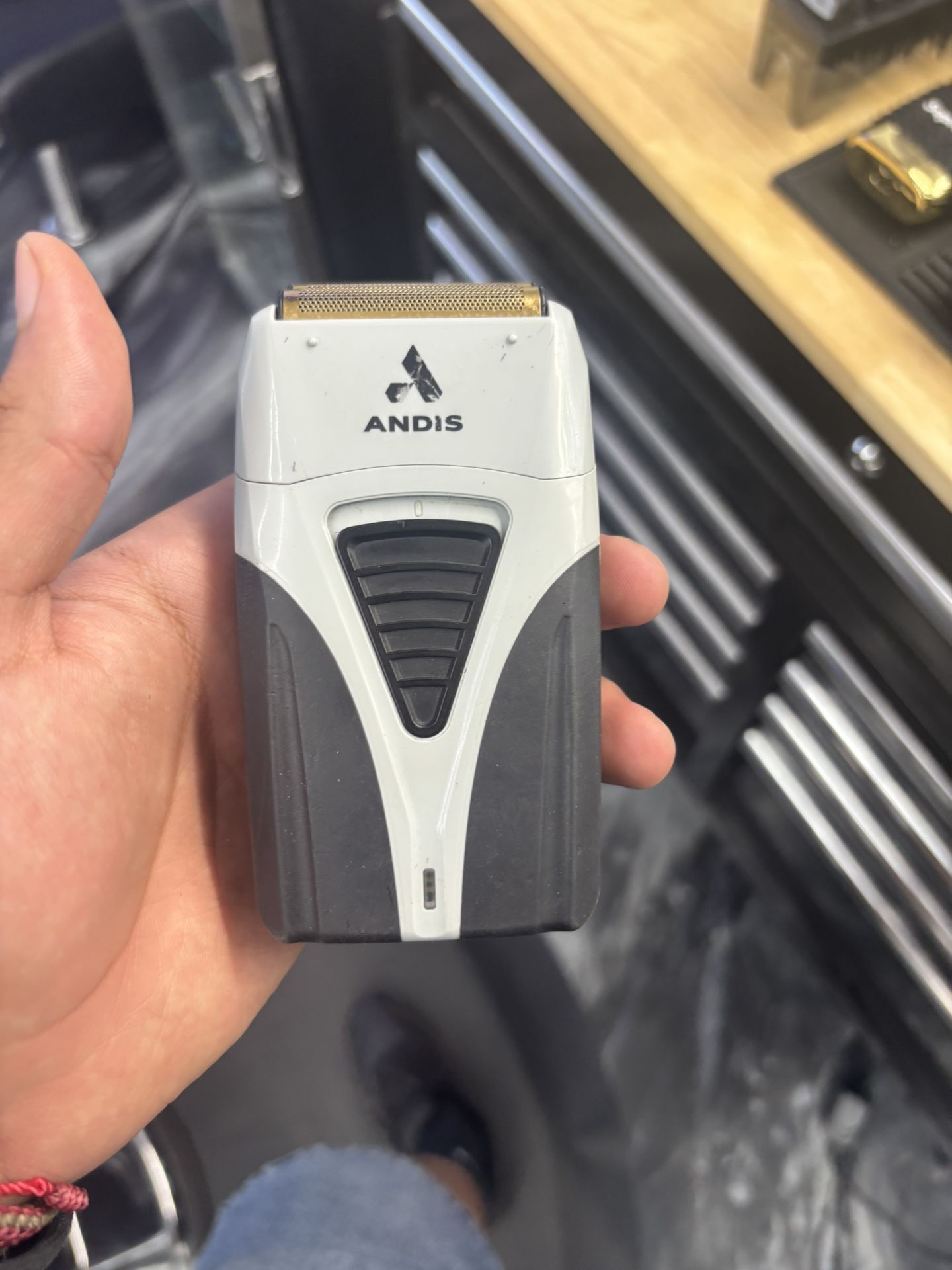 Andis
