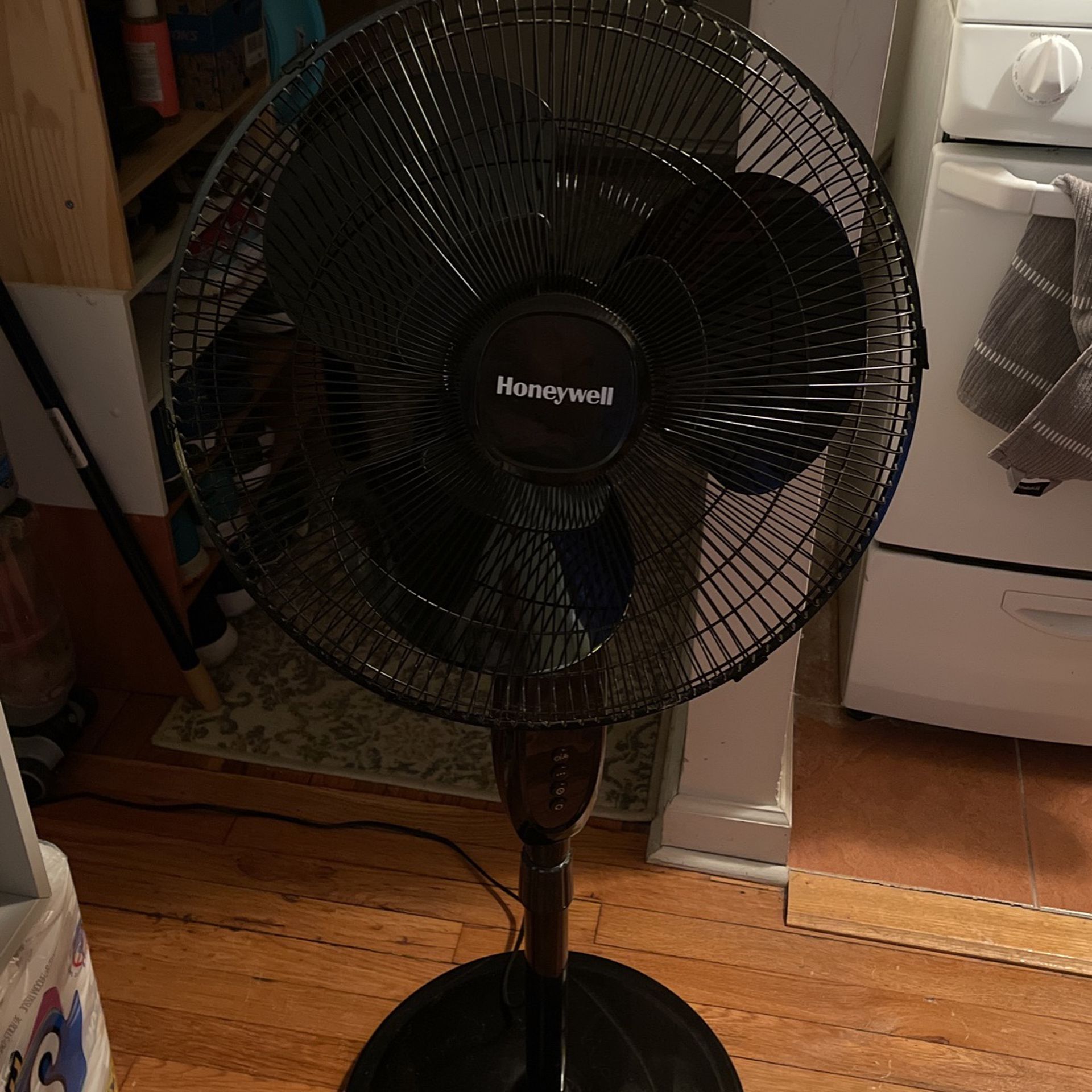 Honeywell Double Blade 16inch Pedestal Fan with Remote Control