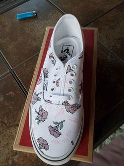 vans woman 8 1/2 new