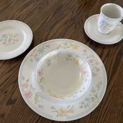 80 Piece Excel Porcelain China Dinner Service For 16