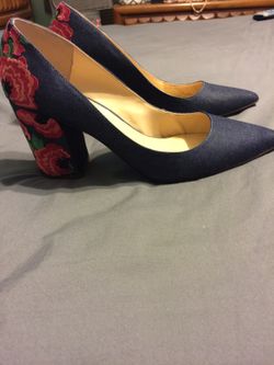 Jessica Simpson Floral Embroidered Block Heel Pumps- 9 1/2 M!