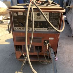 Máquina De Soldar Lincon En Buenas Condisiones OBO