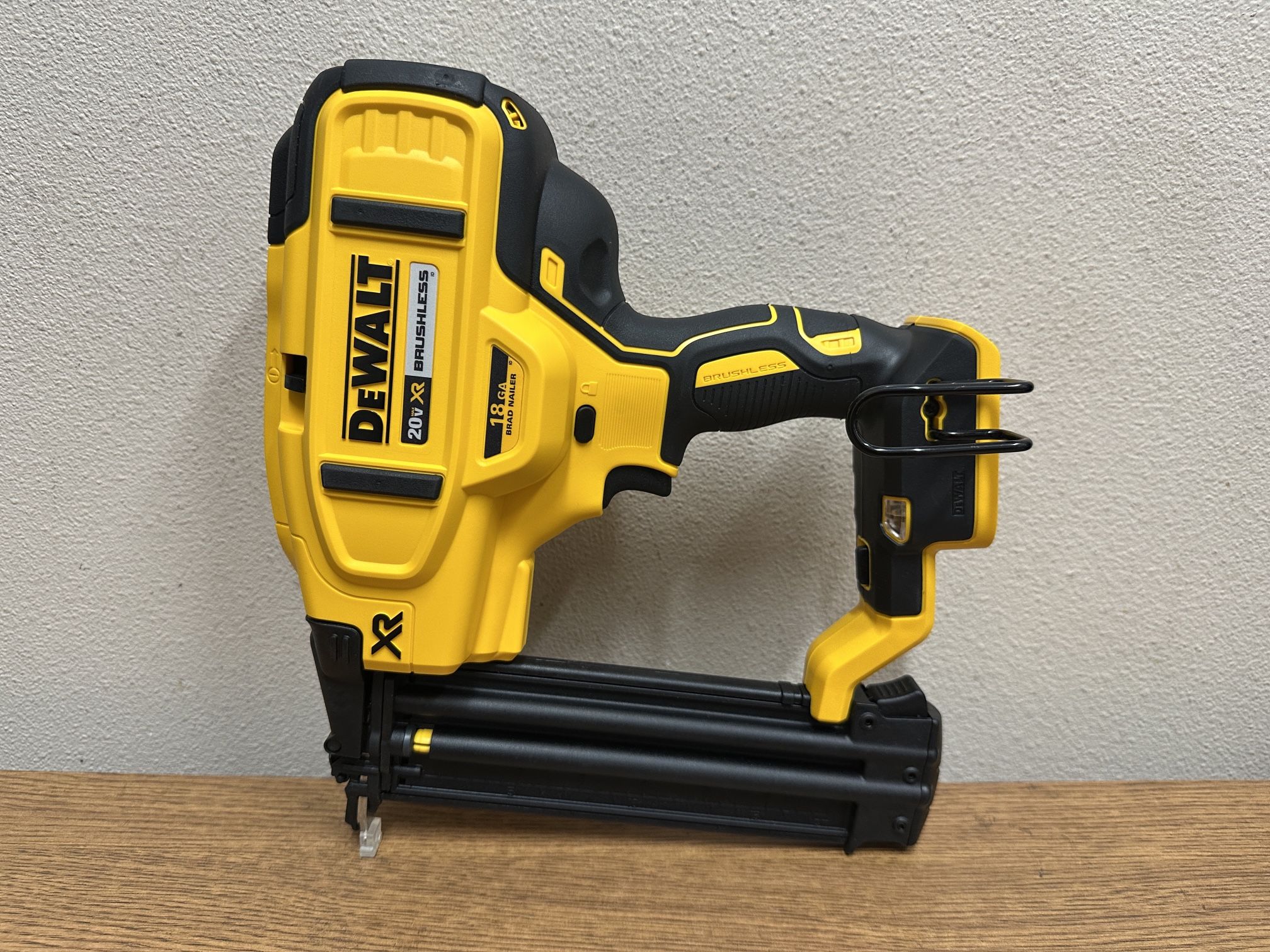 DEWALT DCN680B 20V MAX XR Lithium-Ion Electric Cordless 18-Gauge Brad Nailer (Tool Only)