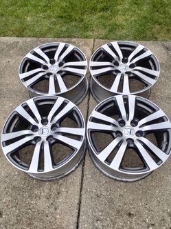 RIMS 18" HONDA PILOT, HONDA ODYSSEY, HONDA RIDGELINE,BOLT PATTERN 5X120 LITTLE MINOR SCRATCHES