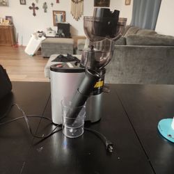 Canoly Juicer