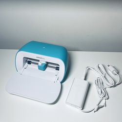 Cricut Joy mini Ultra-Compact Smart Cutting Machine