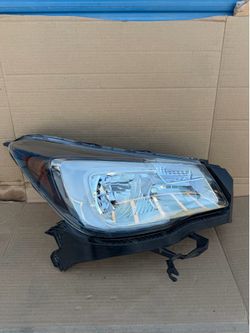 2017,2018 Subaru Forester Headlight/Foco Delantero Rh Passenger Oem,Original  Ask
