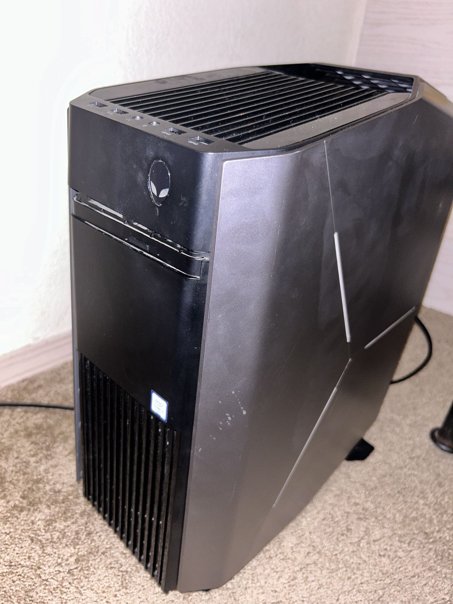 Dell Alienware Aurora R8 210-ARG I7-8700 1TB 16GB RTX 2070 for 