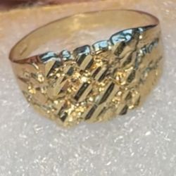 10k Nugget ring 