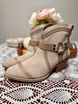 NEW Dingo Sand Suede Gummy Bear Women's Western Boots SIZE 9