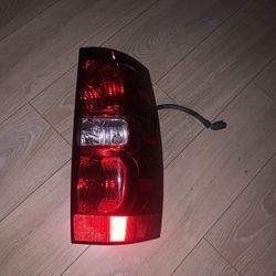 07-14 Passenger Taillight 