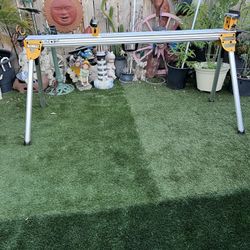 DEWALT Aluminum Adjustable Miter Saw Stand