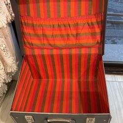 Small Light Weight Luggage  With Lock