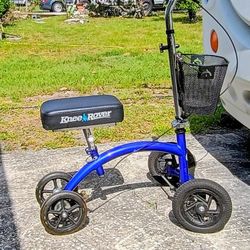 KNEE SCOOTER 