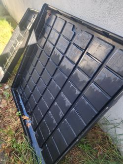 4x4 black flood tray