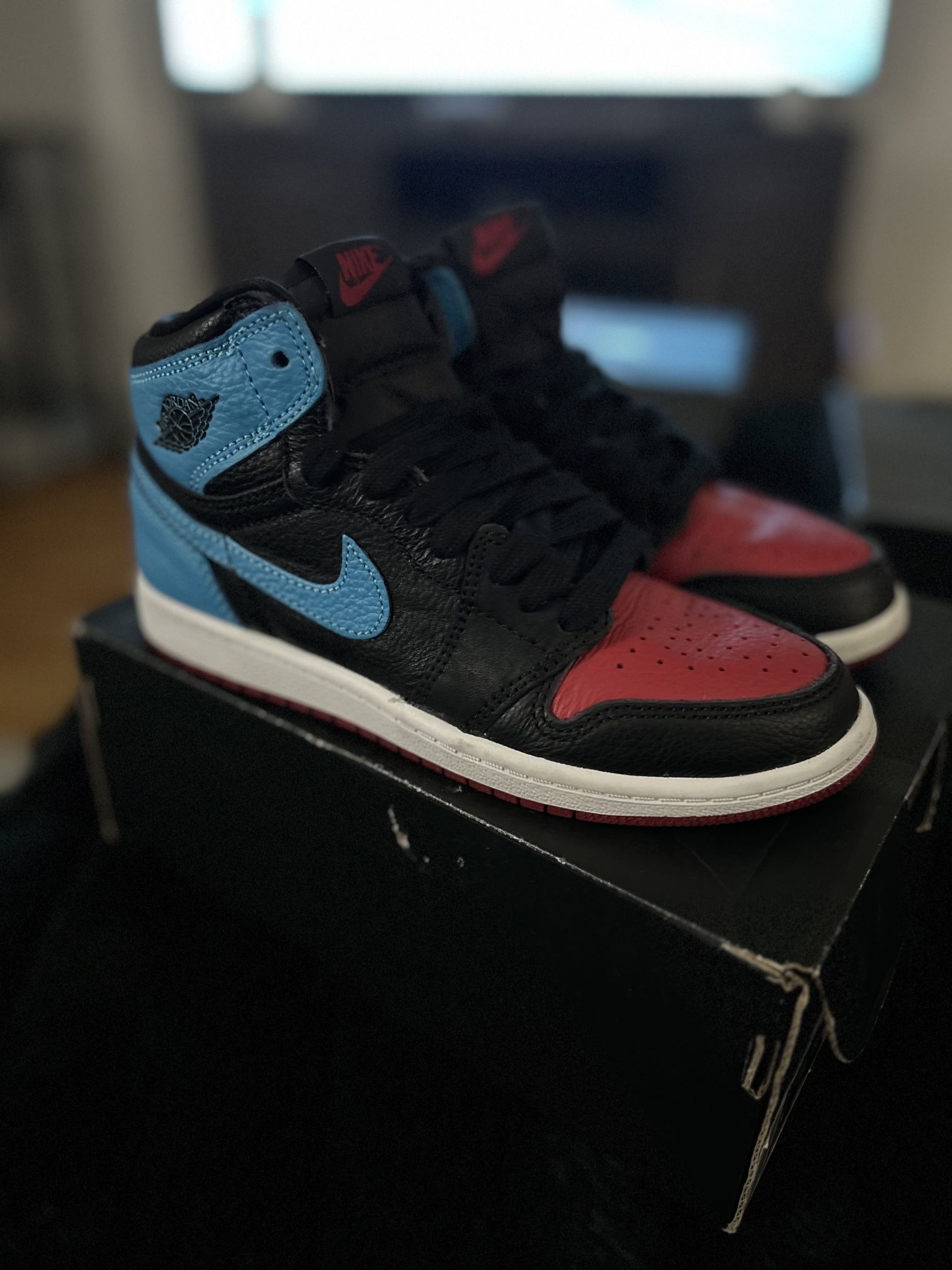 Uni To Chi Jordan 1