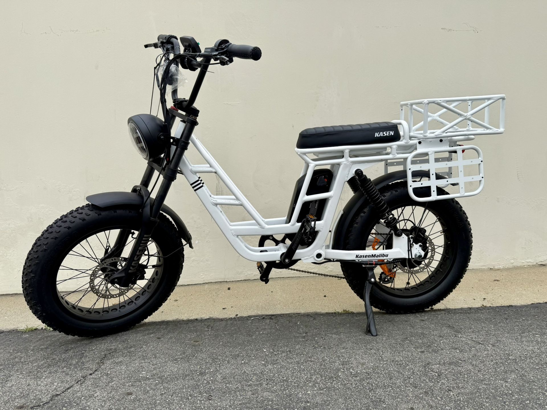 🚴♂️ Kasen Malibu E-Bike - White | Like New | $1,350 (MSRP: $2,699) 🔥