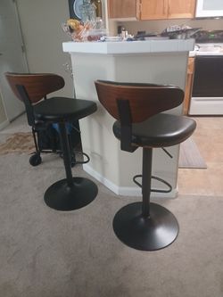 Set of 2 barstools