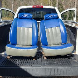 Driver and Passenger Bucket Seats
