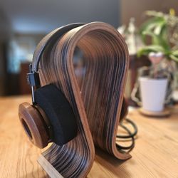 Sieveking Omega Headphone Stand Makassar MINT!