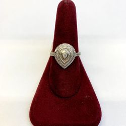 FLAWLESS 10K CLUSTER RING 