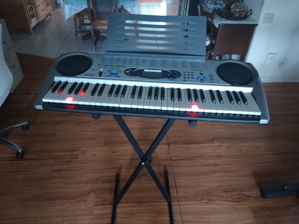 Casio lK-44 61 Key Piano Music Keyboard With Stand