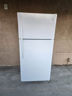 3MONTHS WARRANTY 30X30X66 KENMORE FRIDGE 18CUFT WHITE 